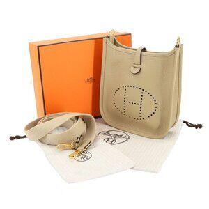HERMES Evelyne Amazon TPM Shoulder Bag Taurillon Clemence Trench 90289829